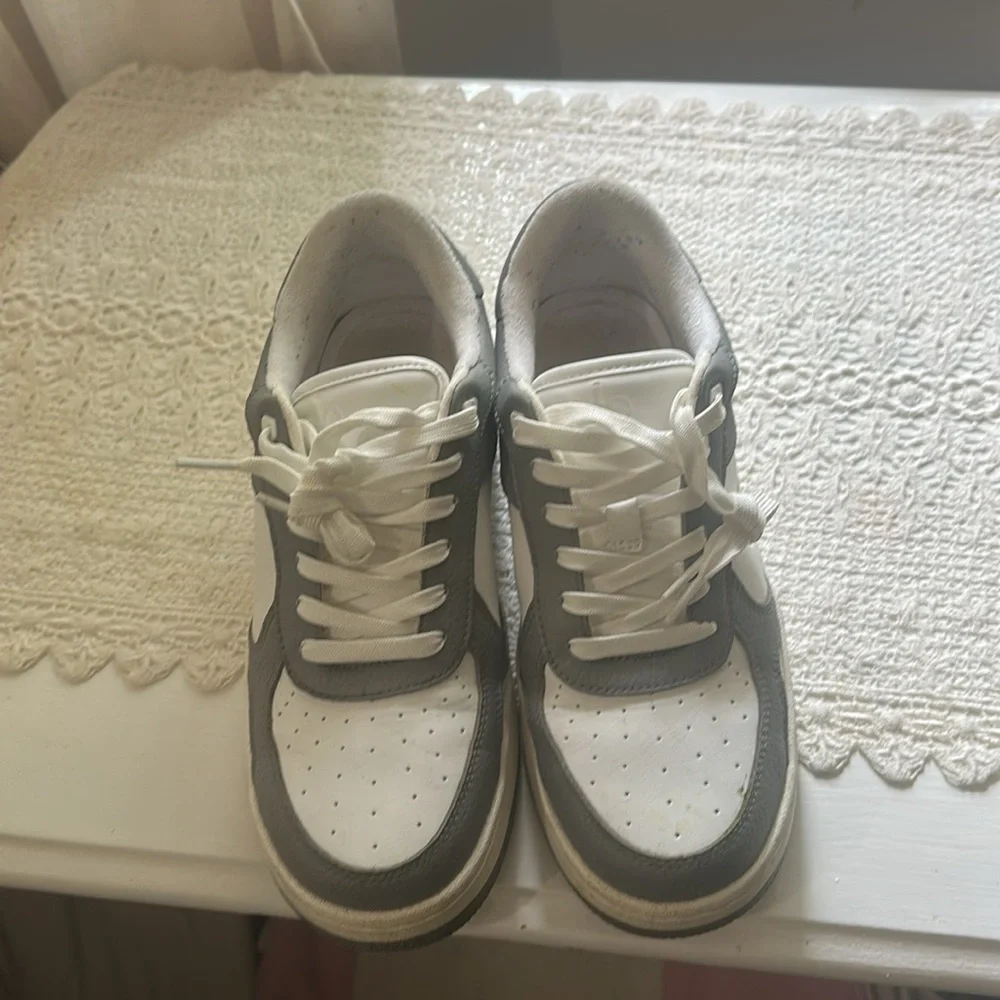 ALO Yoga low top